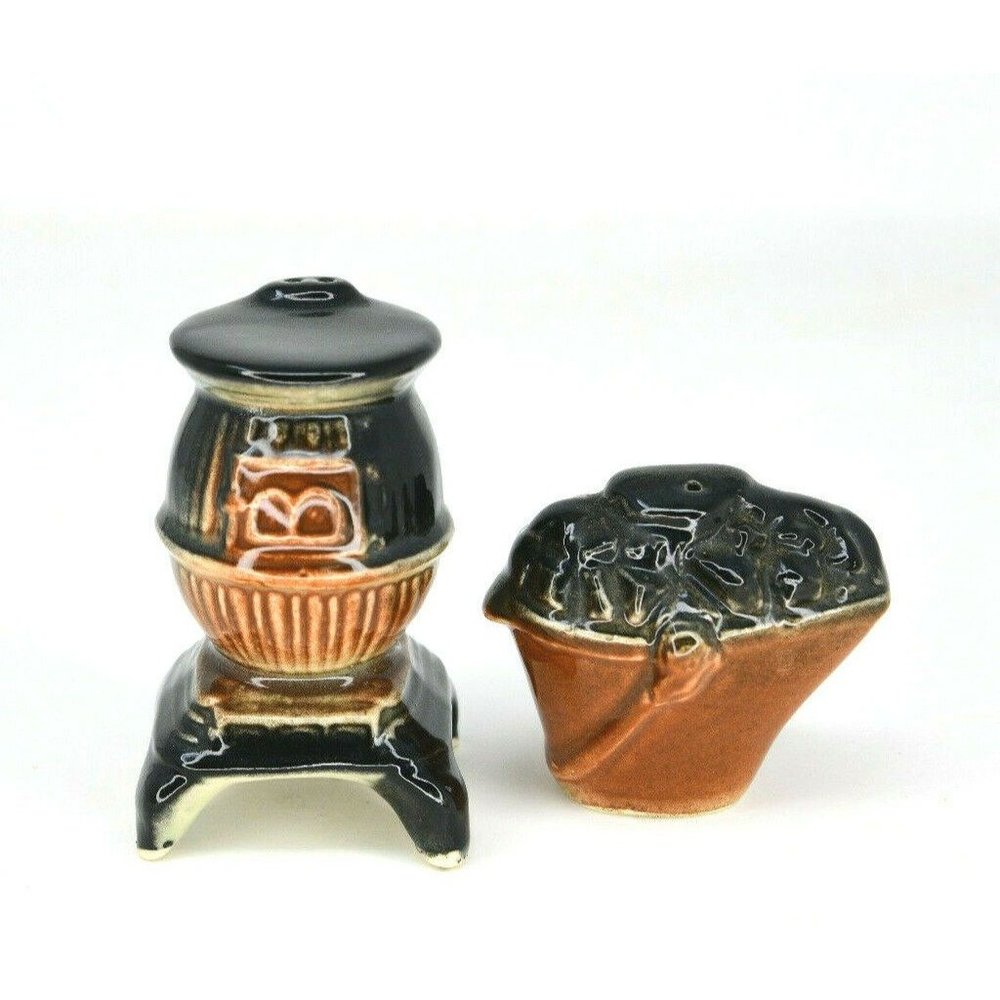 Vintage Stove And Bucket Of Coal Salt And Pepper Shakers